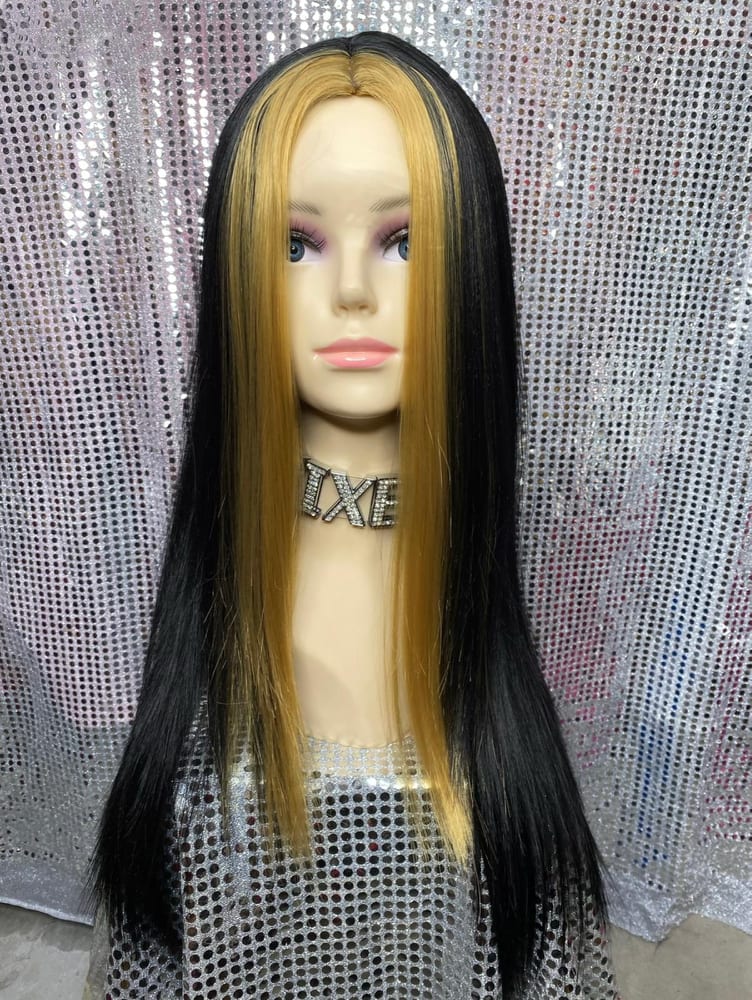 Front Streak Long Wig - Image 3
