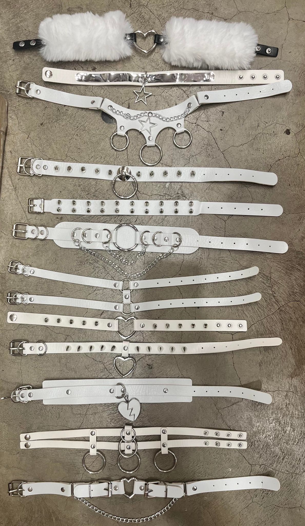 White Choker Styles