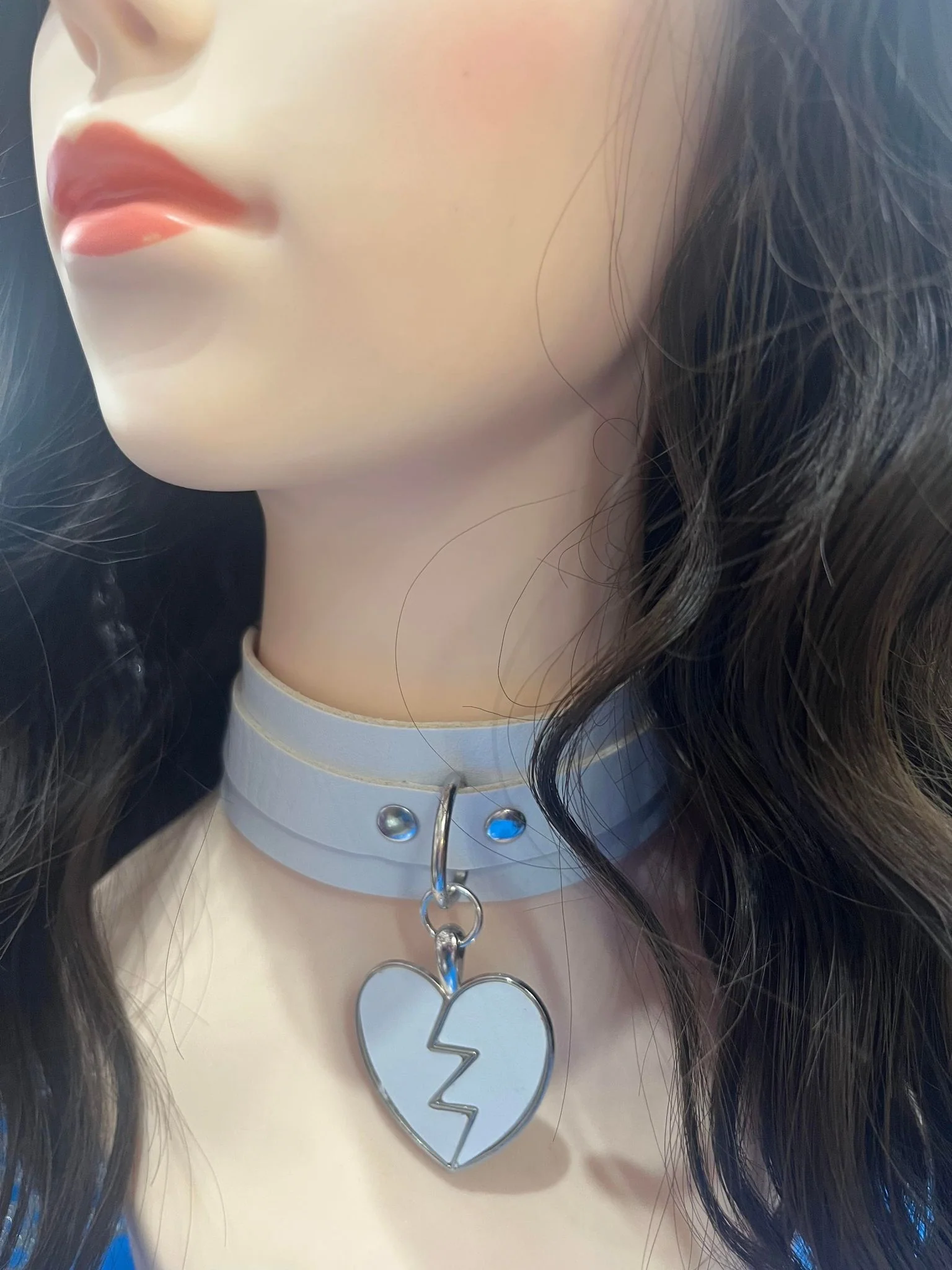 White Choker Styles - Image 11
